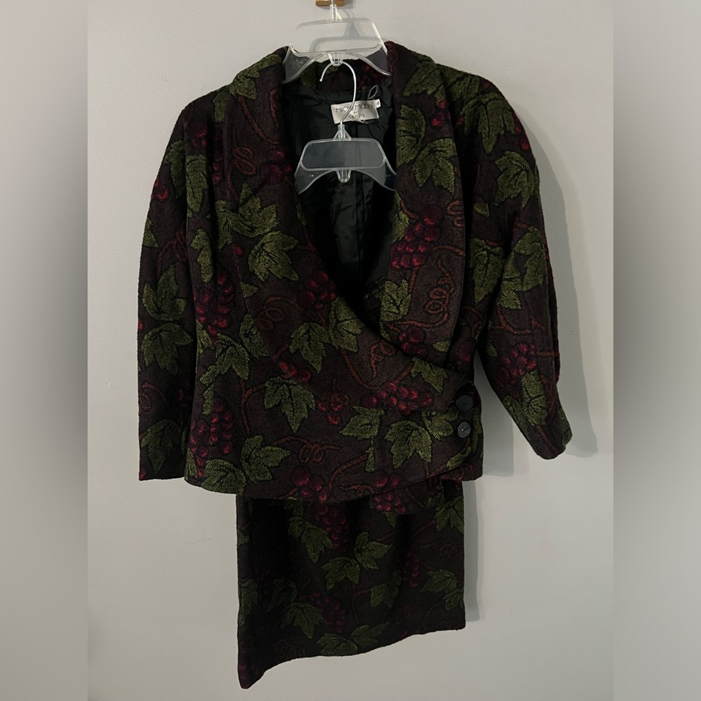 Vintage Michii Moon Sanyo Floral Grape Leaf Asymmetrical Blazer & Skirt Japanese